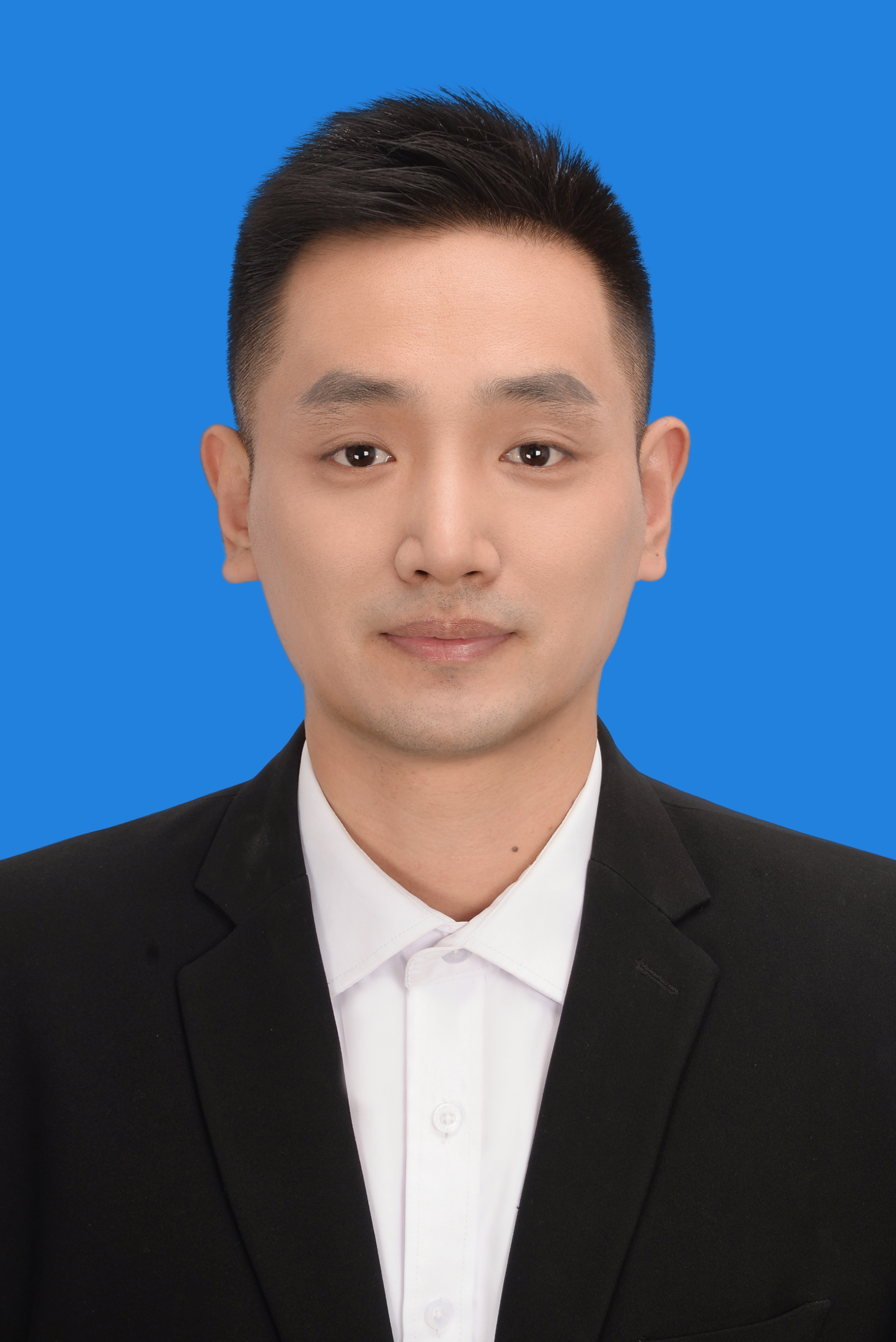 数学_侯佰祥_教育的本质是教人独立思考