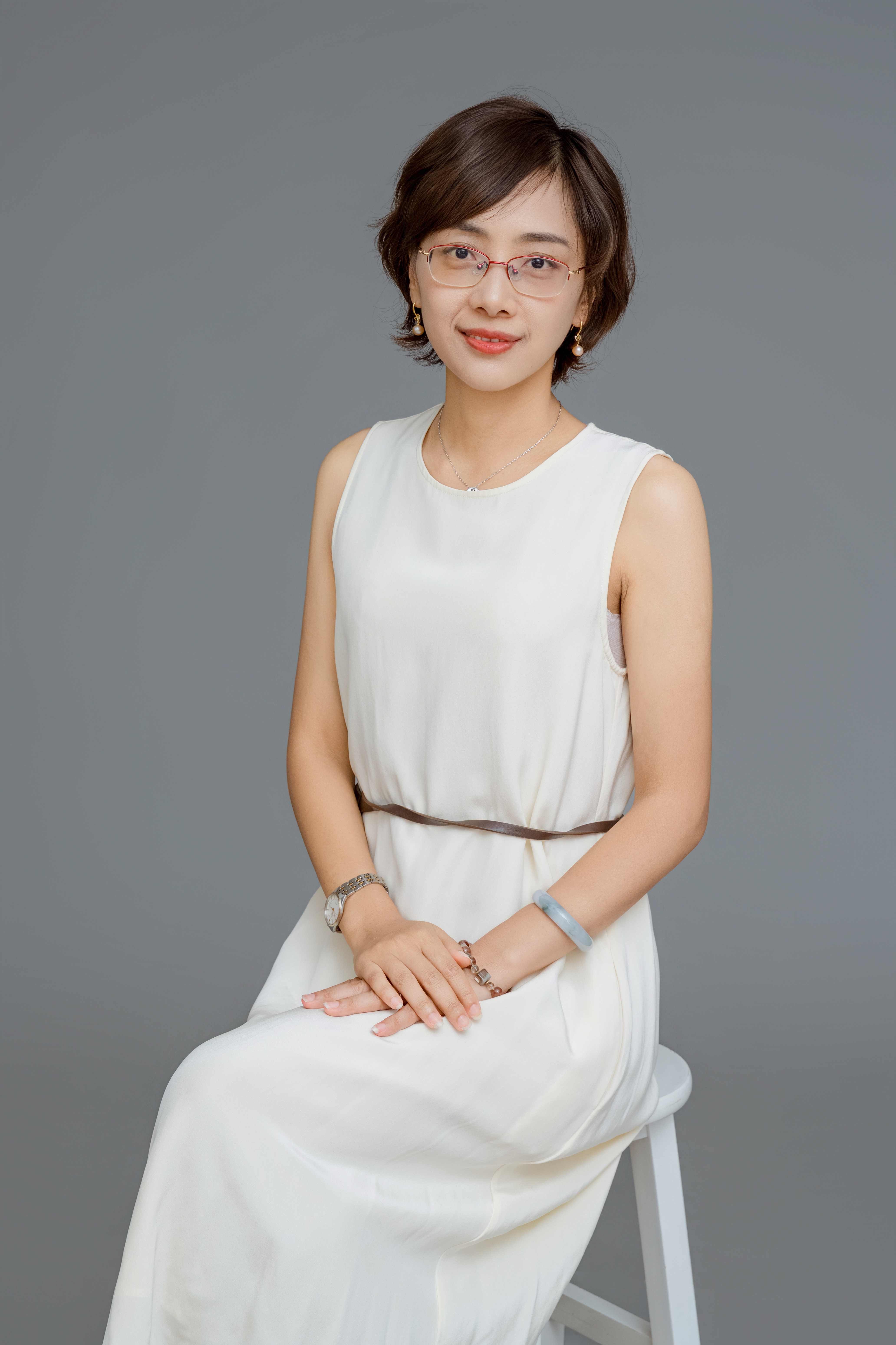 英语_杨馨_中学教师在于点亮，点亮孩子的内心；在于启发，启发孩